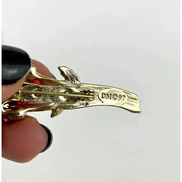 VTG Red Rose Bouquet Avon DM 97 Signed Metal Gold Tone Brooch Pin - Picture 4 of 8
